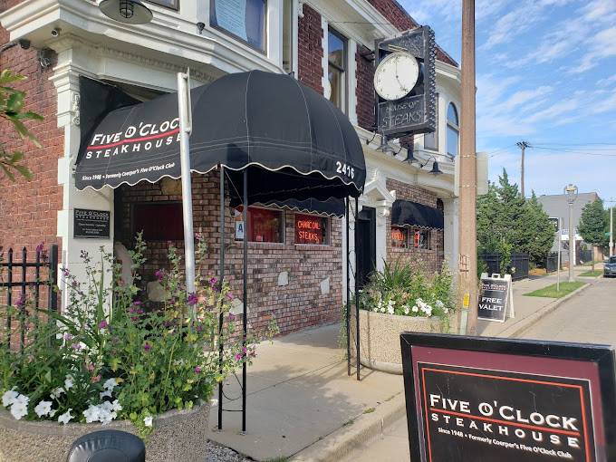 reviews Five O'Clock Steakhouse in Milwaukee