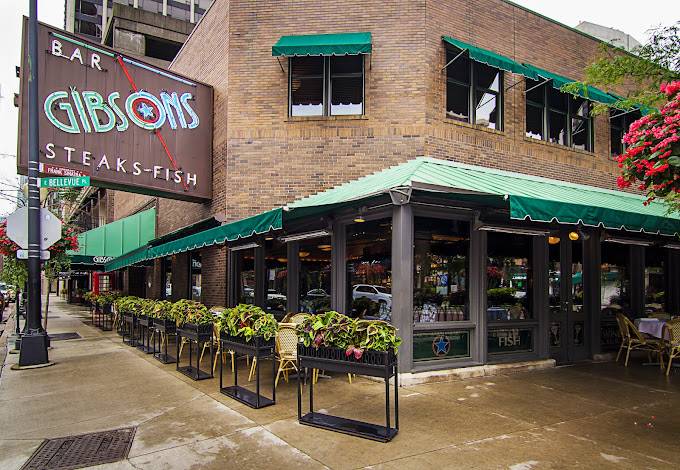 reviews Gibsons Bar & Steakhouse in Chicago suburbs