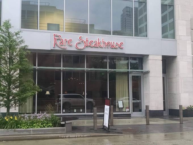 reviews Rare Steakhouse in Milwaukee