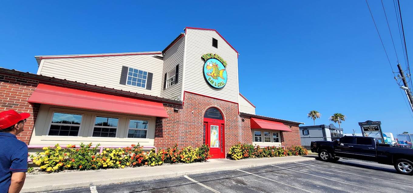 Tom and Jerry's - best seafood restaurant in South Padre Island