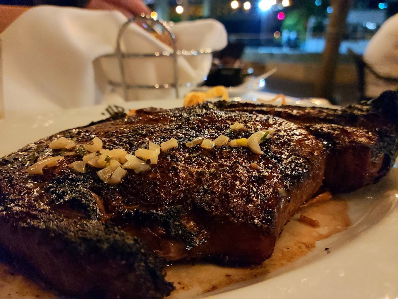 Hyde Park Prime Steakhouse - best steakhouse in Pittsburgh