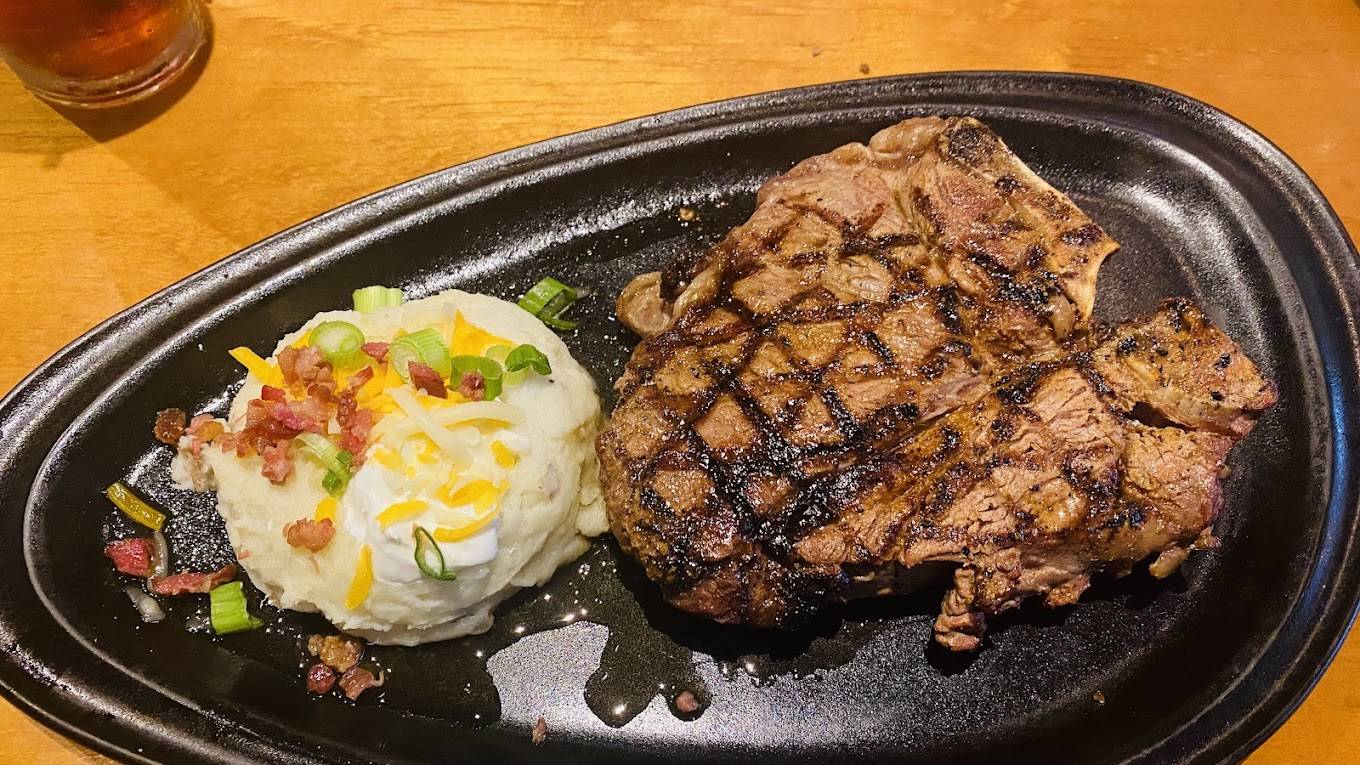 Outback Steakhouse - best steakhouse in Fort Myers