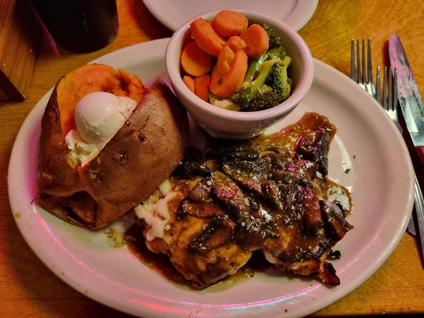 Texas Roadhouse - best steakhouse in Rochester NY